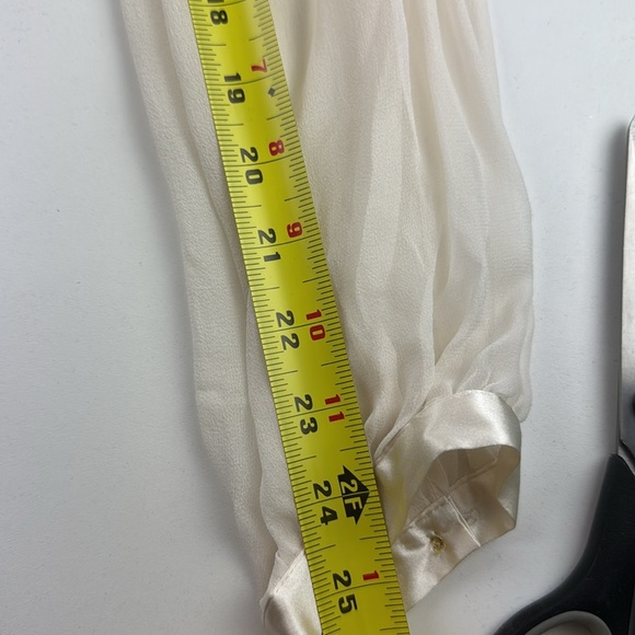 Marciano by Guess Woman's Long Sleeve cream Silk Blouse - Picture 10 of 12